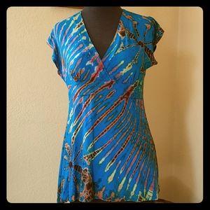 Clea Ray V-neck colorful tie-dye knit ss top